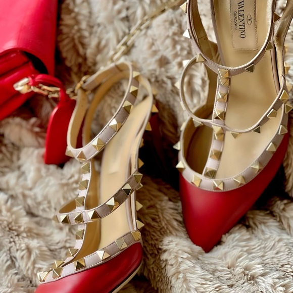 靴 VALENTINO ROCKTUD RED COLOR size 23.5 m_62699ca78da5c9fc8abb0295.jpg